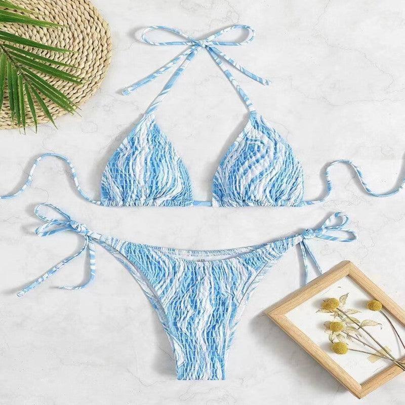 Stylish Blue Striped Bikini Set for Chic Beach Fashion-1